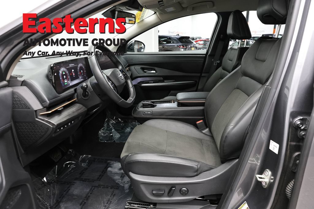 Used 2023 Nissan Ariya FWD image 13