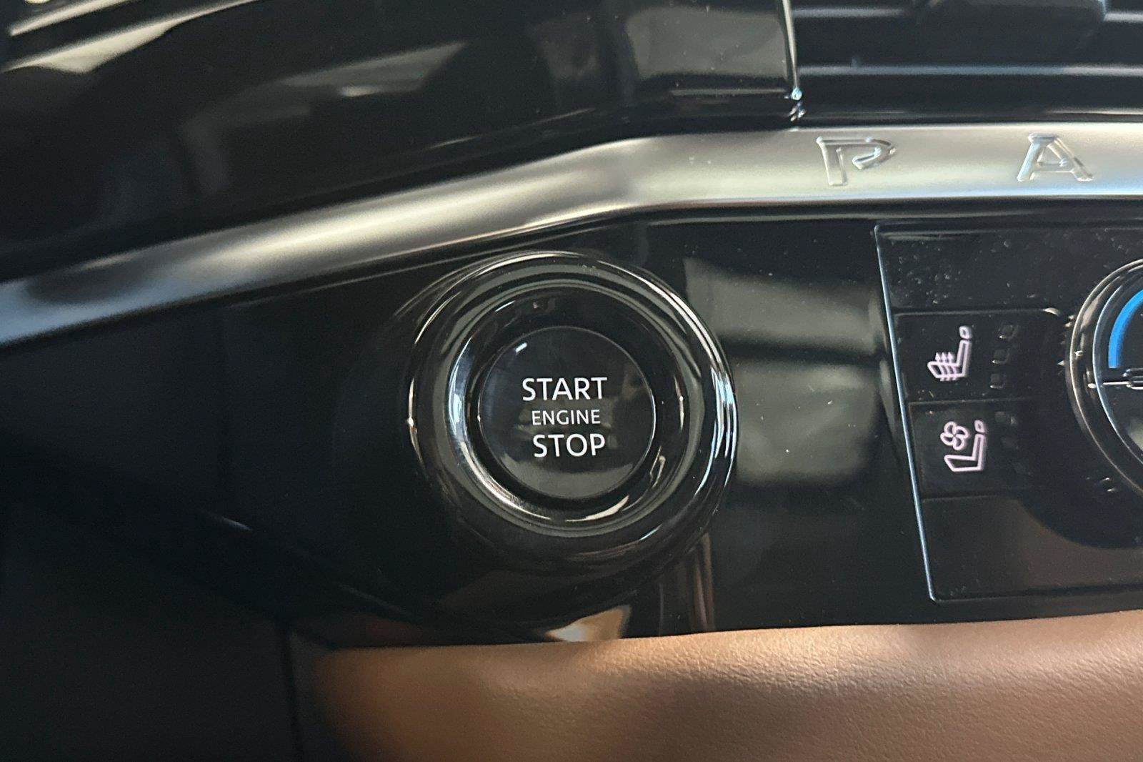 New 2026 Nissan Pathfinder Platinum AWD/4WD image 22