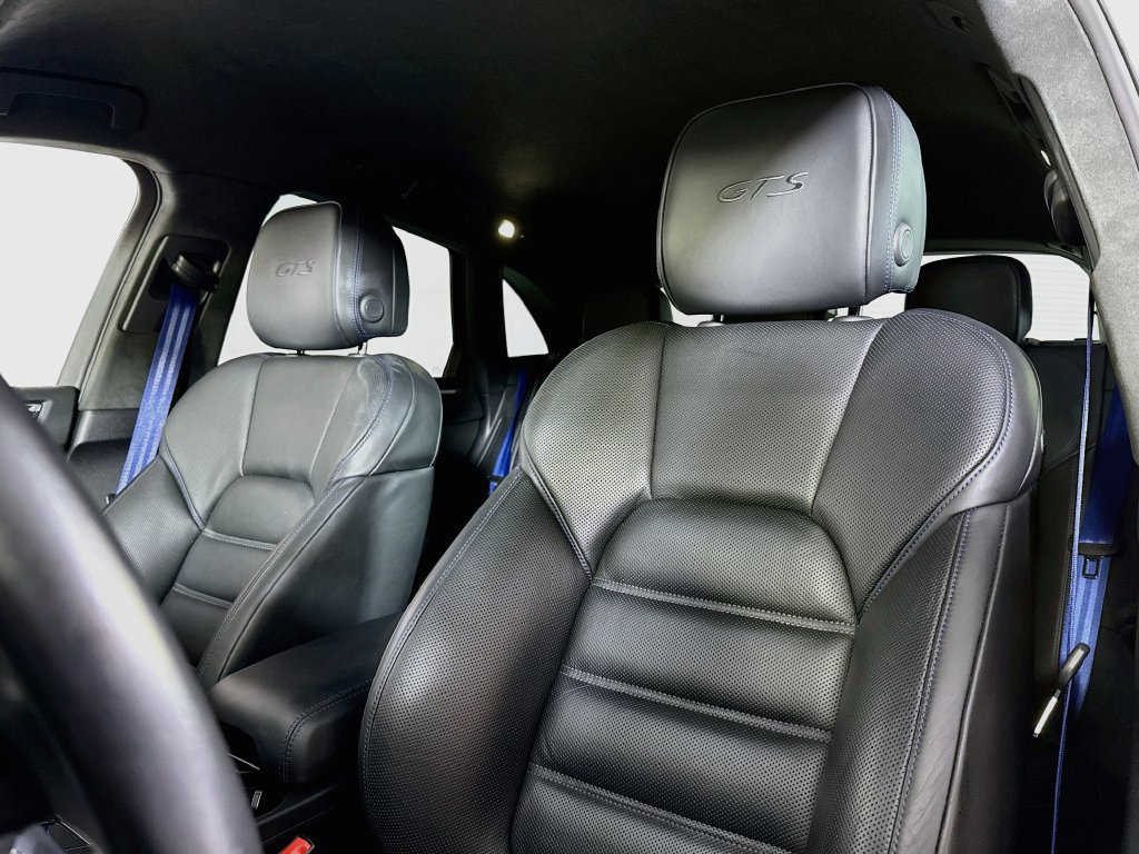 Certified 2023 Porsche Macan GTS AWD/4WD image 5