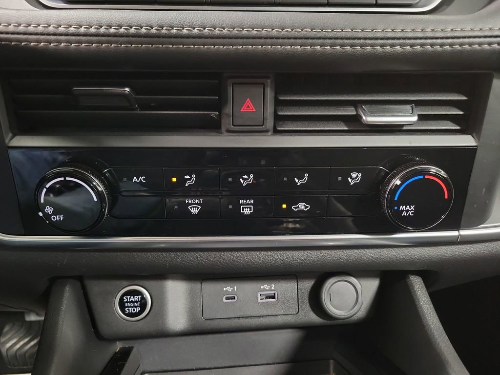Used 2023 Nissan Rogue S AWD/4WD image 19