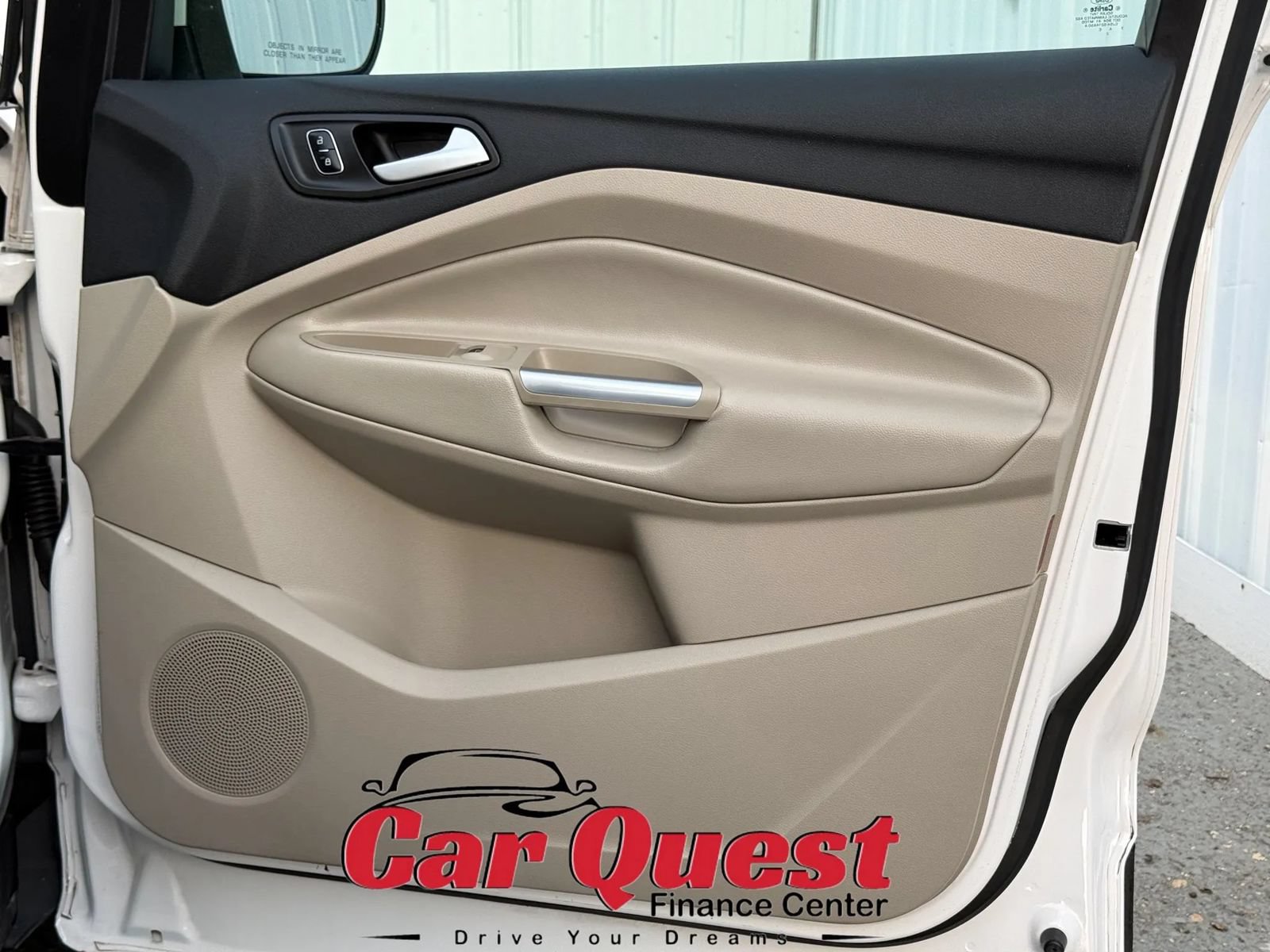 Used 2018 Ford Escape Titanium w/ Ford Safe & Smart Package FWD image 20