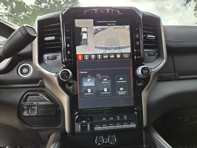 Used 2023 RAM 2500 Laramie AWD/4WD image 18