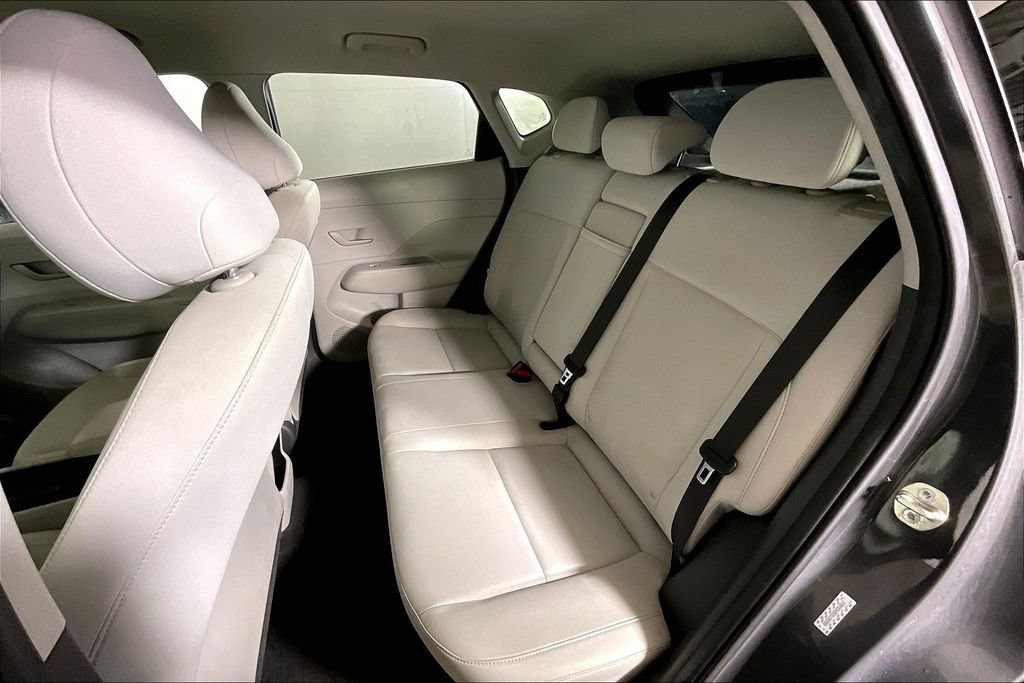 Used 2025 Hyundai Kona SEL FWD image 25