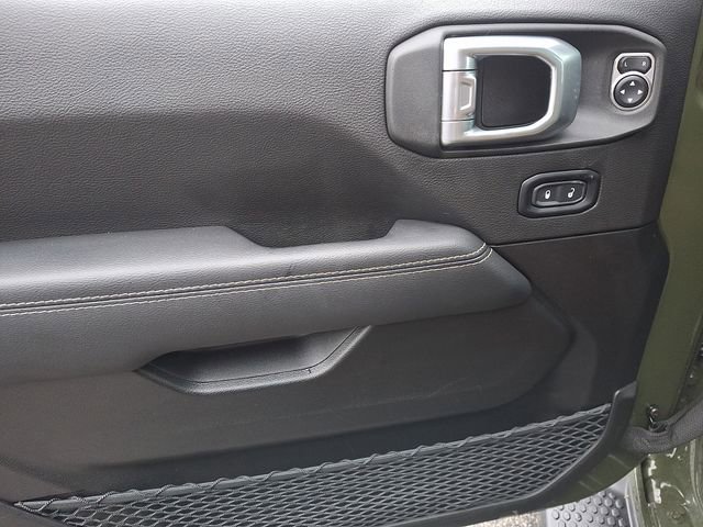 Used 2022 Jeep Wrangler Unlimited Sahara w/ Cold Weather Group image 14