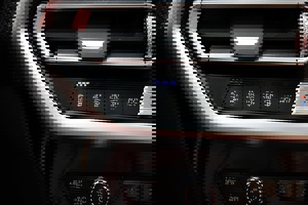 Used 2022 BMW X4 M w/ Competition Package image 9