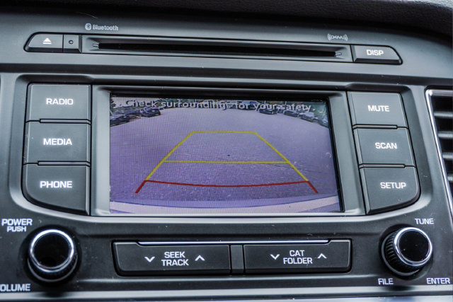 Used 2015 Hyundai Sonata SE w/ Option Group 09 FWD image 23