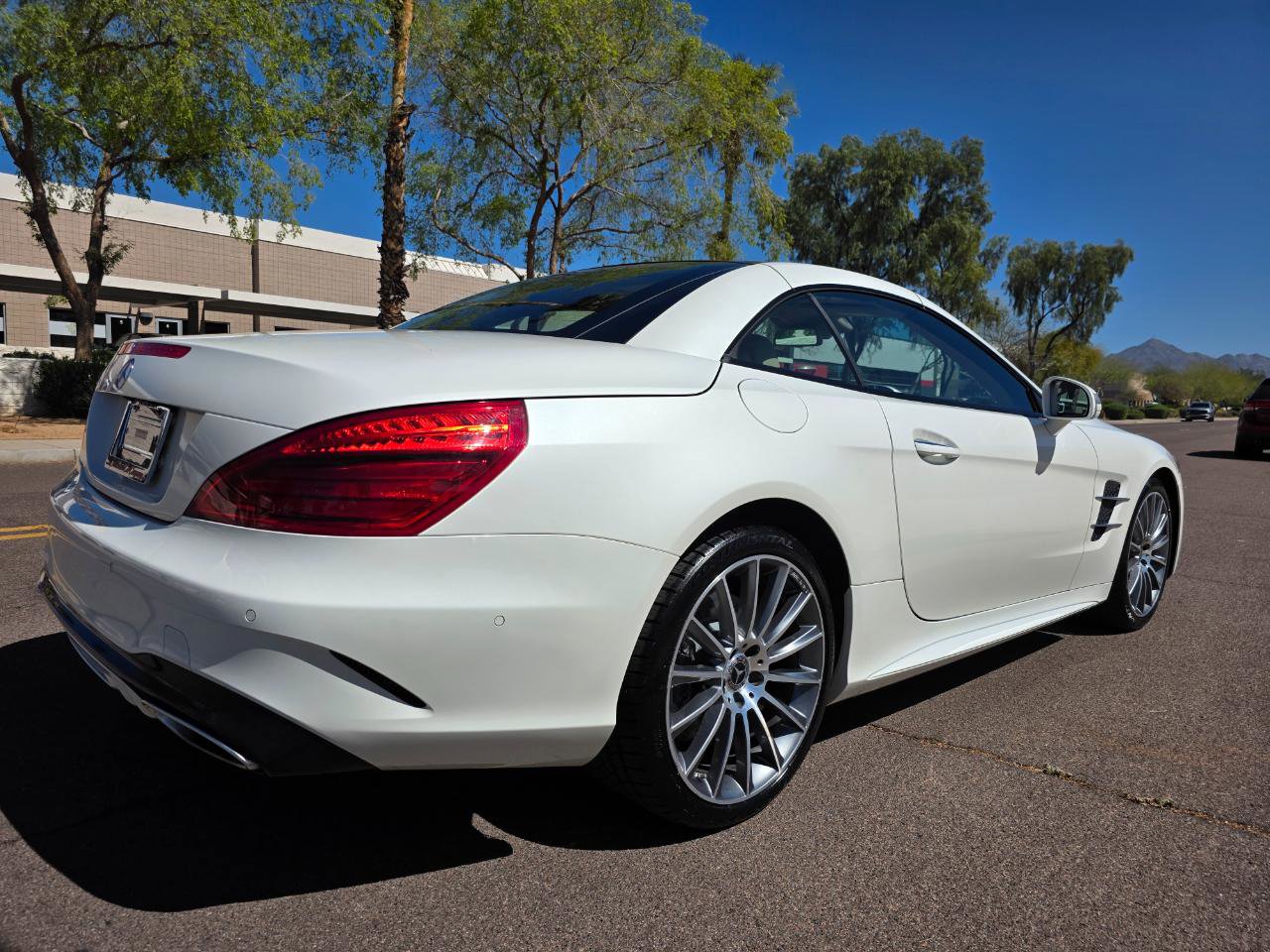 Used 2019 Mercedes-Benz SL 450 w/ Premium Package image 28