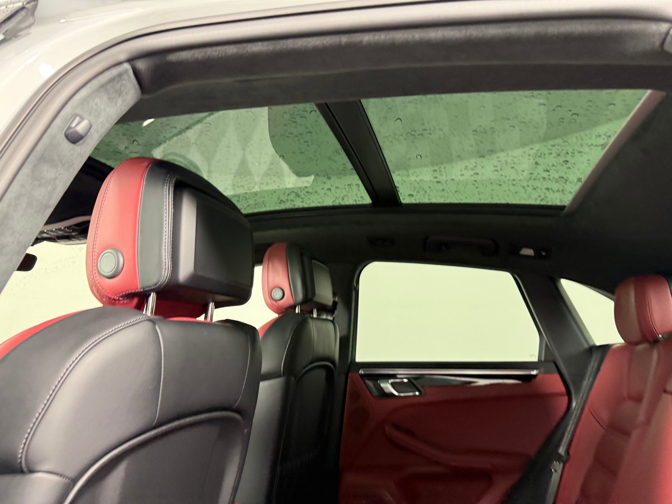 New 2026 Porsche Macan Turbo AWD/4WD image 19