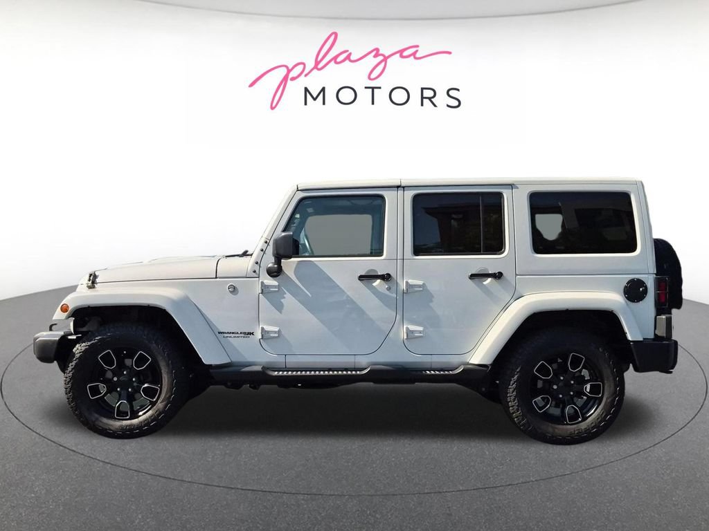 Used 2018 Jeep Wrangler Unlimited Sahara AWD/4WD image 8