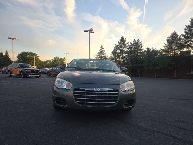 Used 2004 Chrysler Sebring LX FWD image 3