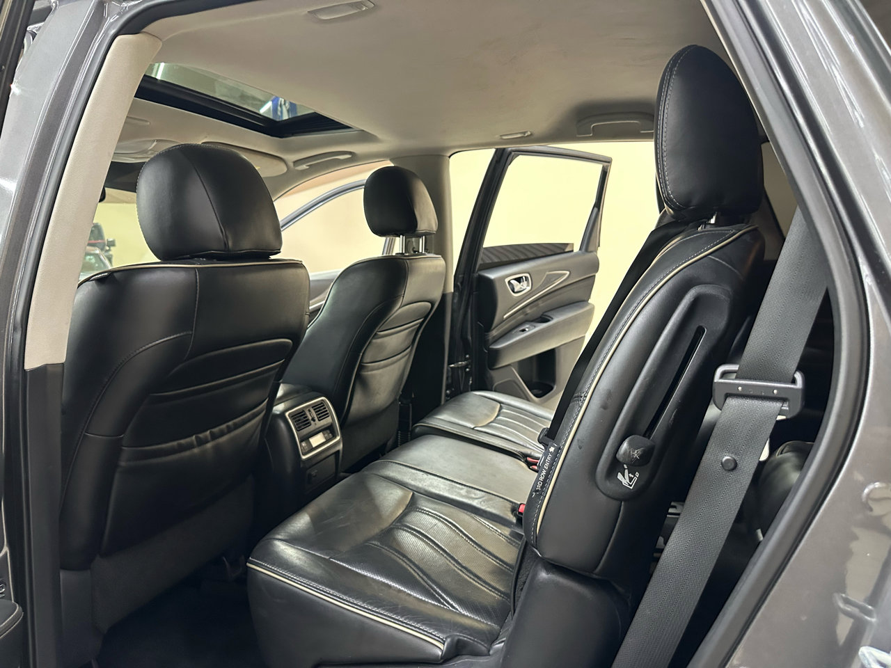 Used 2018 INFINITI QX60 Luxe image 33