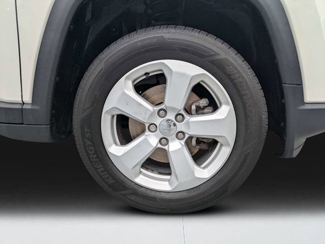Certified 2019 Jeep Compass Latitude w/ Popular Equipment Group AWD/4WD image 10