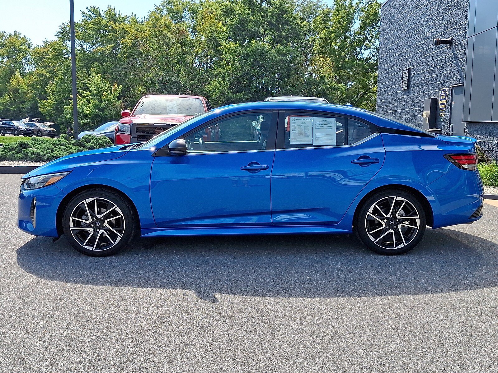 Certified 2025 Nissan Sentra SR w/ SR Premium Package FWD image 4