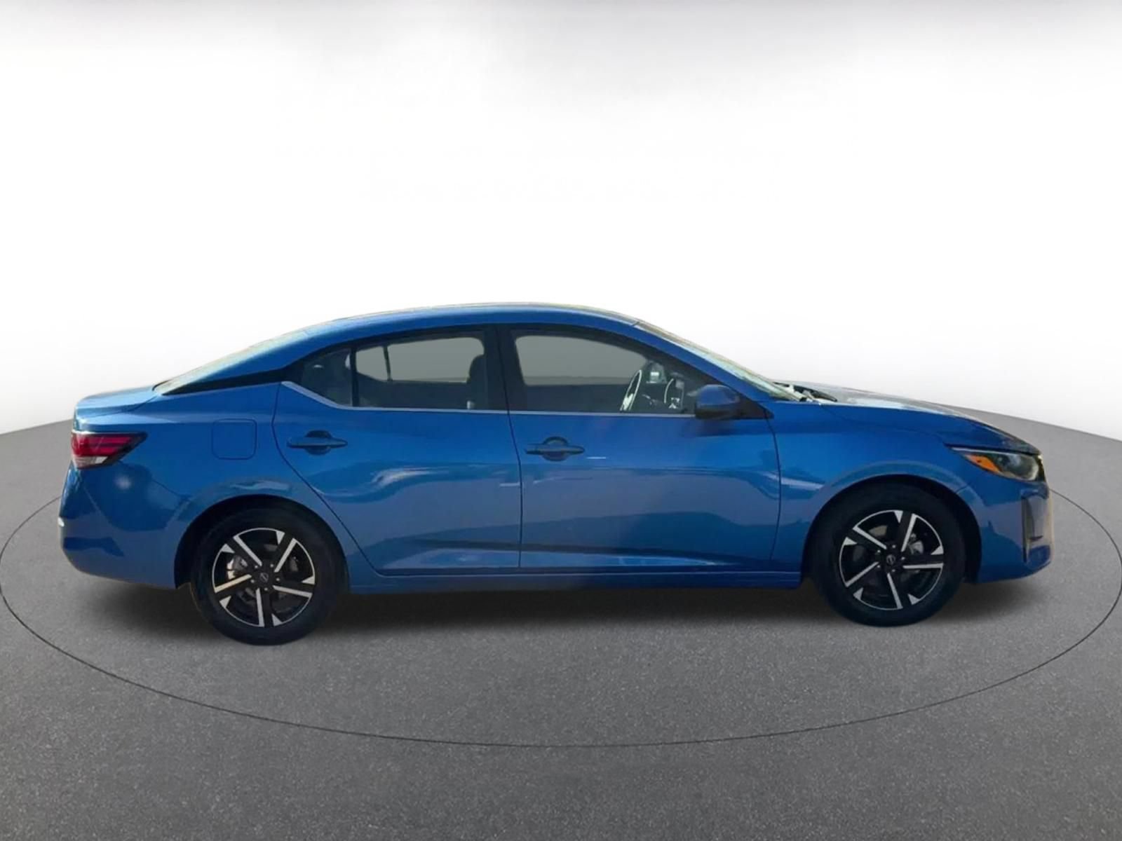 Used 2025 Nissan Sentra SV FWD image 15