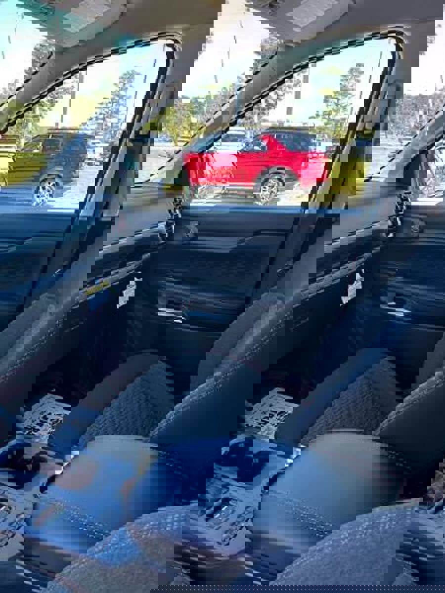 New 2025 Ford Ranger XLT w/ Equipment Group 301A High image 16