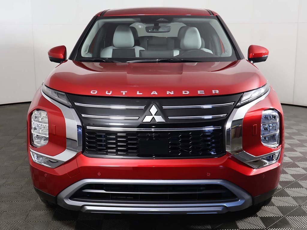 New 2025 Mitsubishi Outlander SE image 13