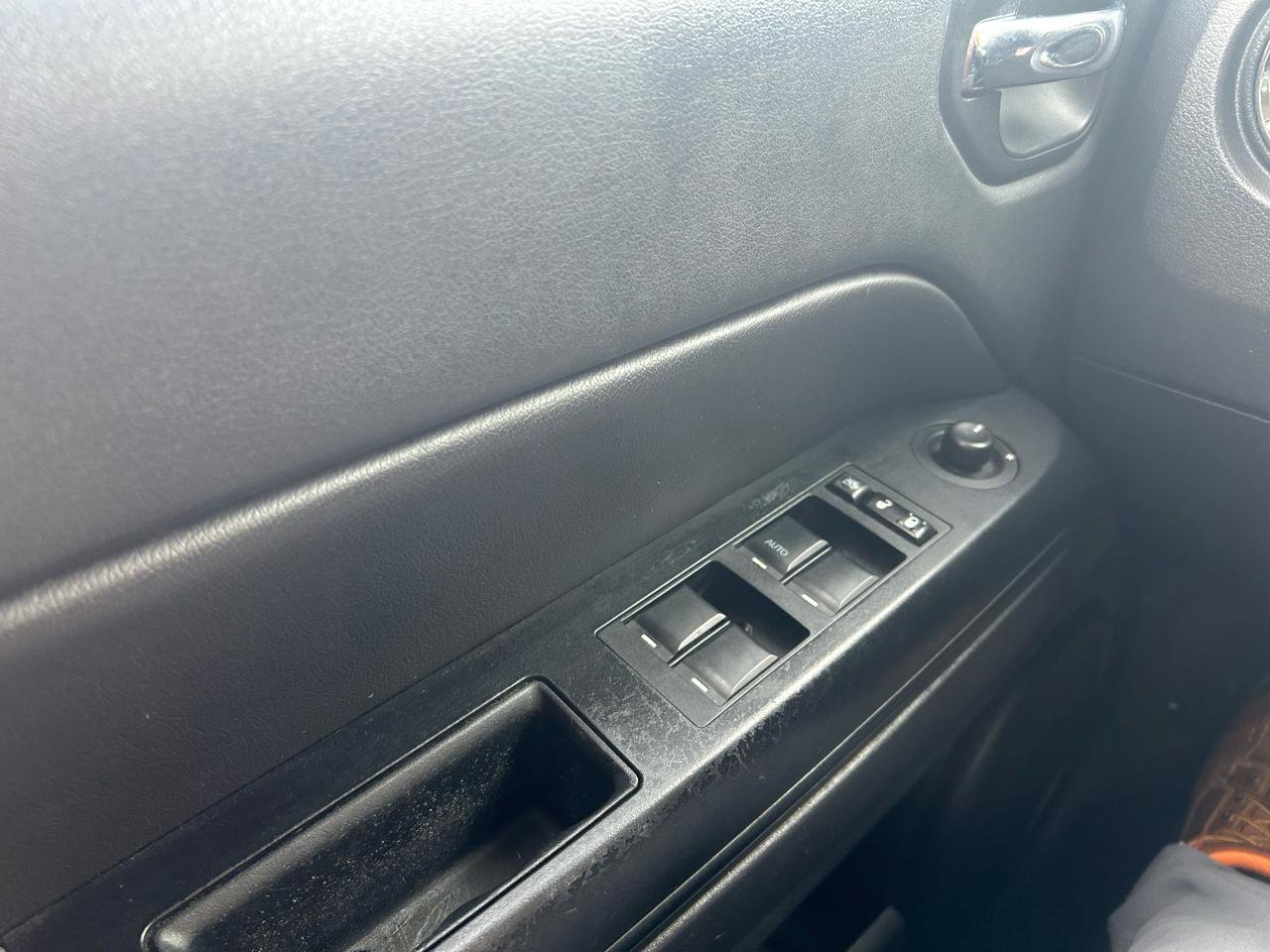 Used 2014 Jeep Patriot Latitude image 26