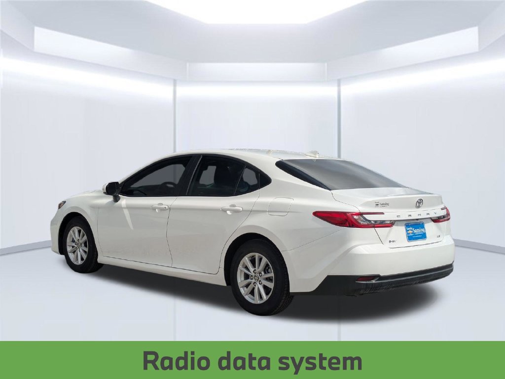 Used 2025 Toyota Camry LE FWD image 4