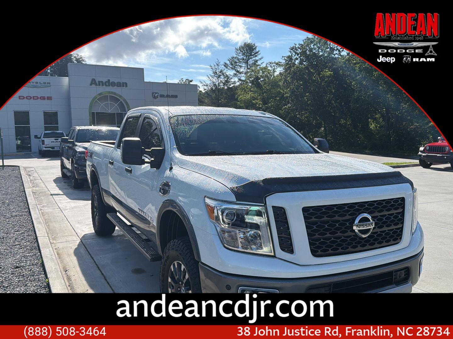 Used 2017 Nissan Titan PRO-4X AWD/4WD image 1