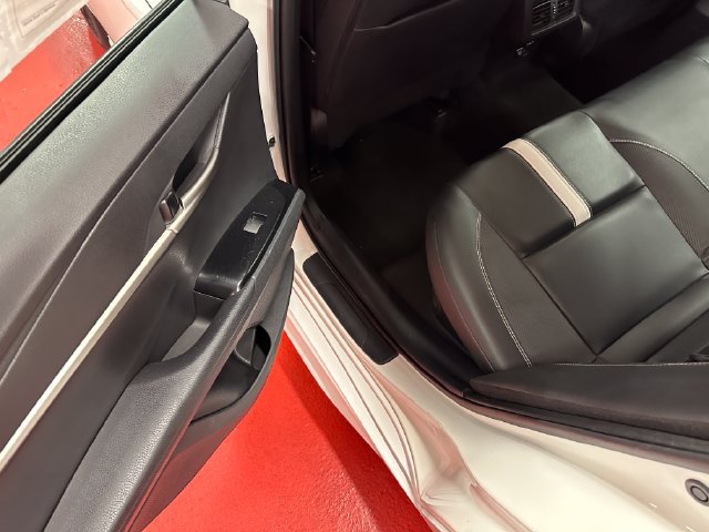 Used 2025 Toyota Camry SE FWD image 12