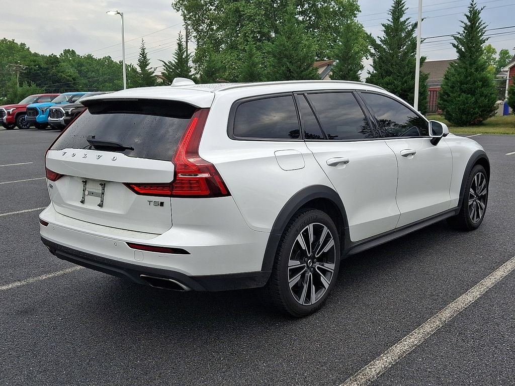 Used 2020 Volvo V60 T5 Cross Country w/ Protection Package AWD/4WD image 4