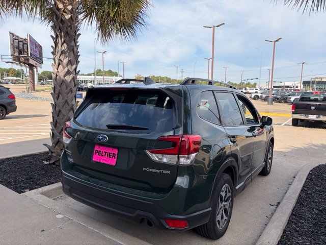 Used 2022 Subaru Forester Premium AWD/4WD image 19