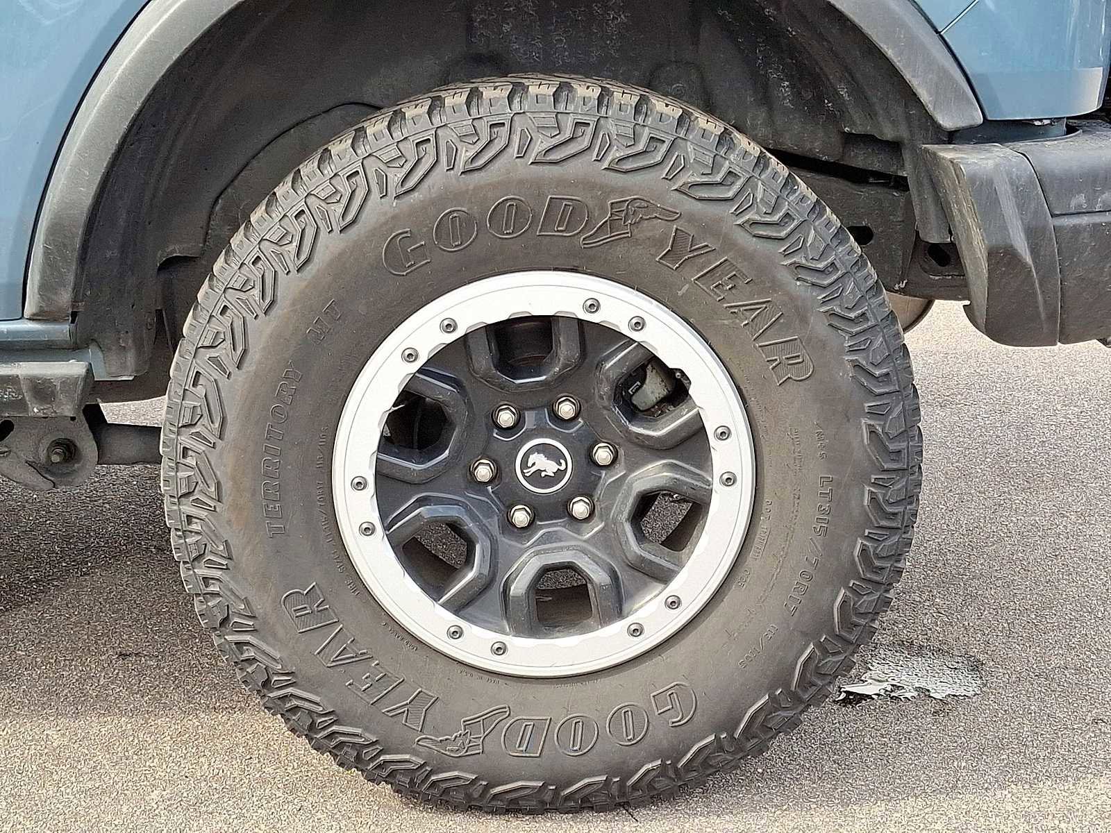 Used 2023 Ford Bronco Badlands image 37