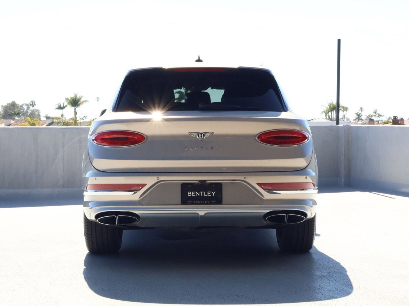 Certified 2023 Bentley Bentayga Extended Wheelbase AWD/4WD image 11