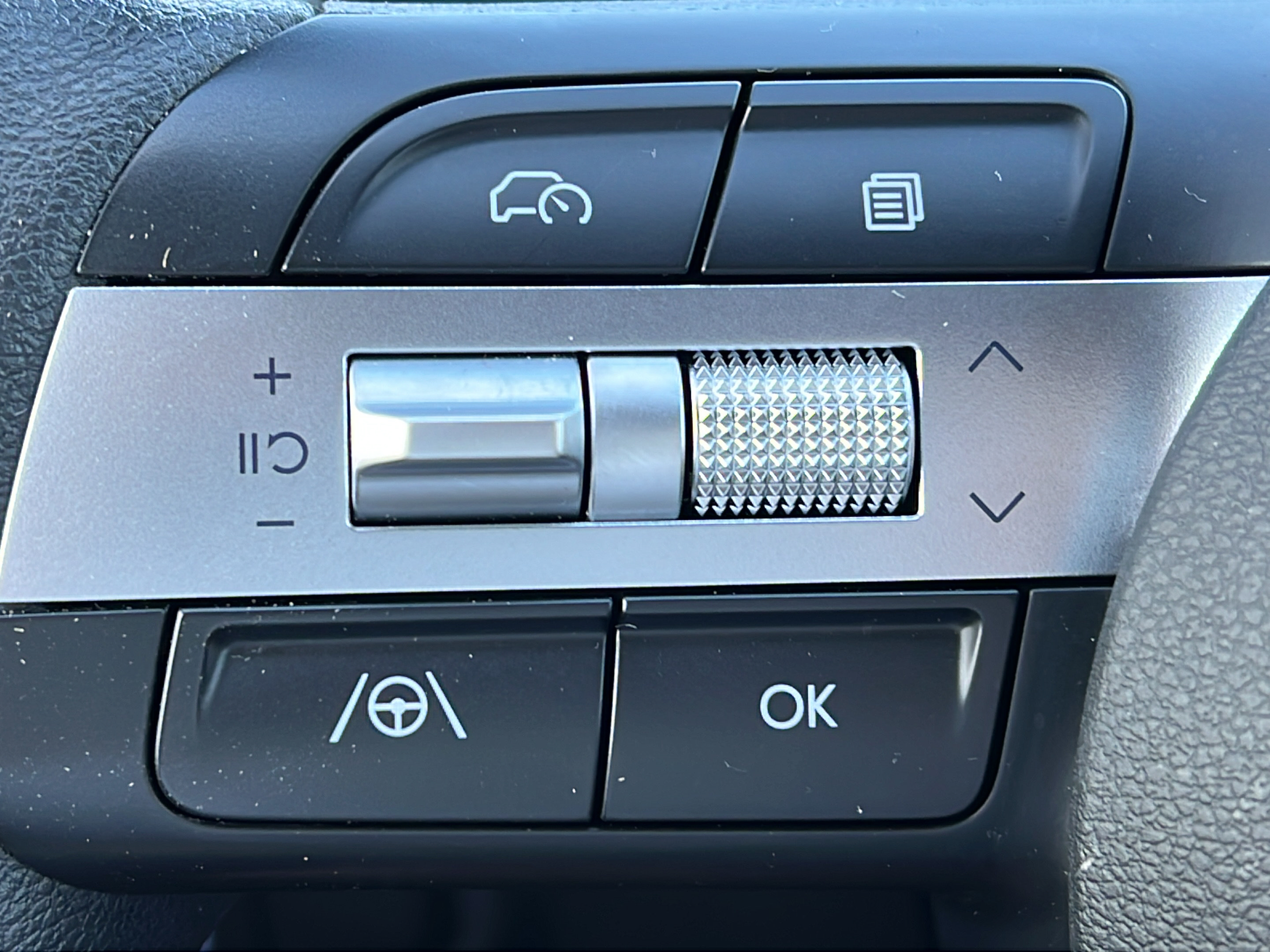 Certified 2025 Hyundai Santa Cruz SEL FWD image 21