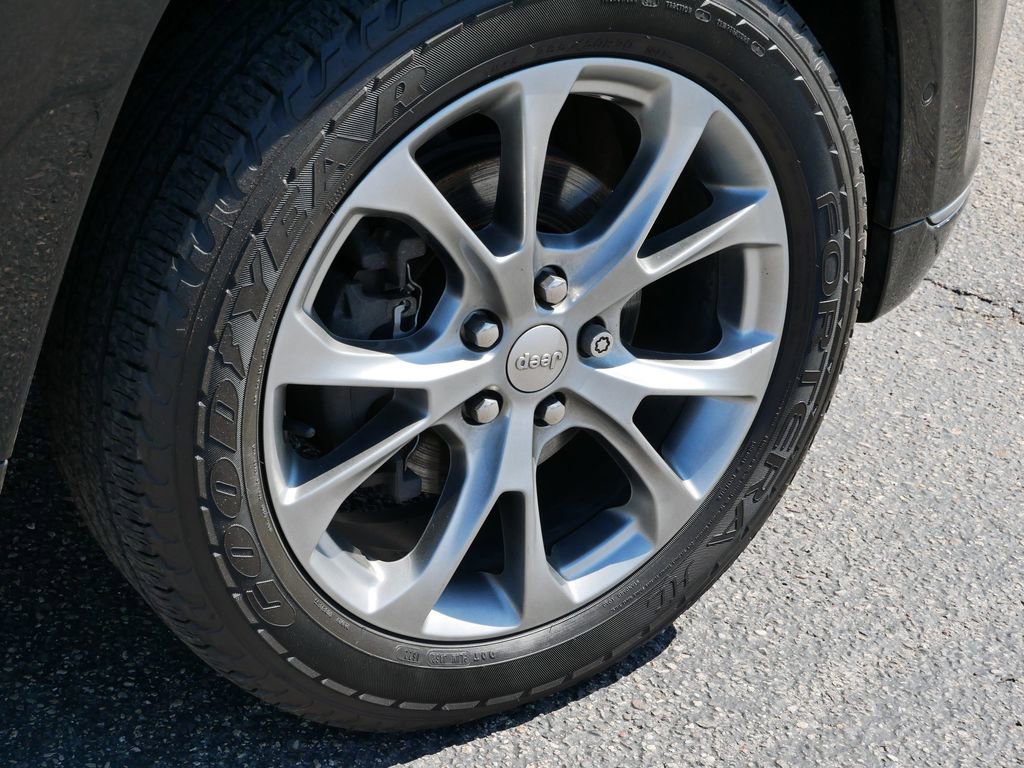 Used 2019 Jeep Grand Cherokee Summit AWD/4WD image 13