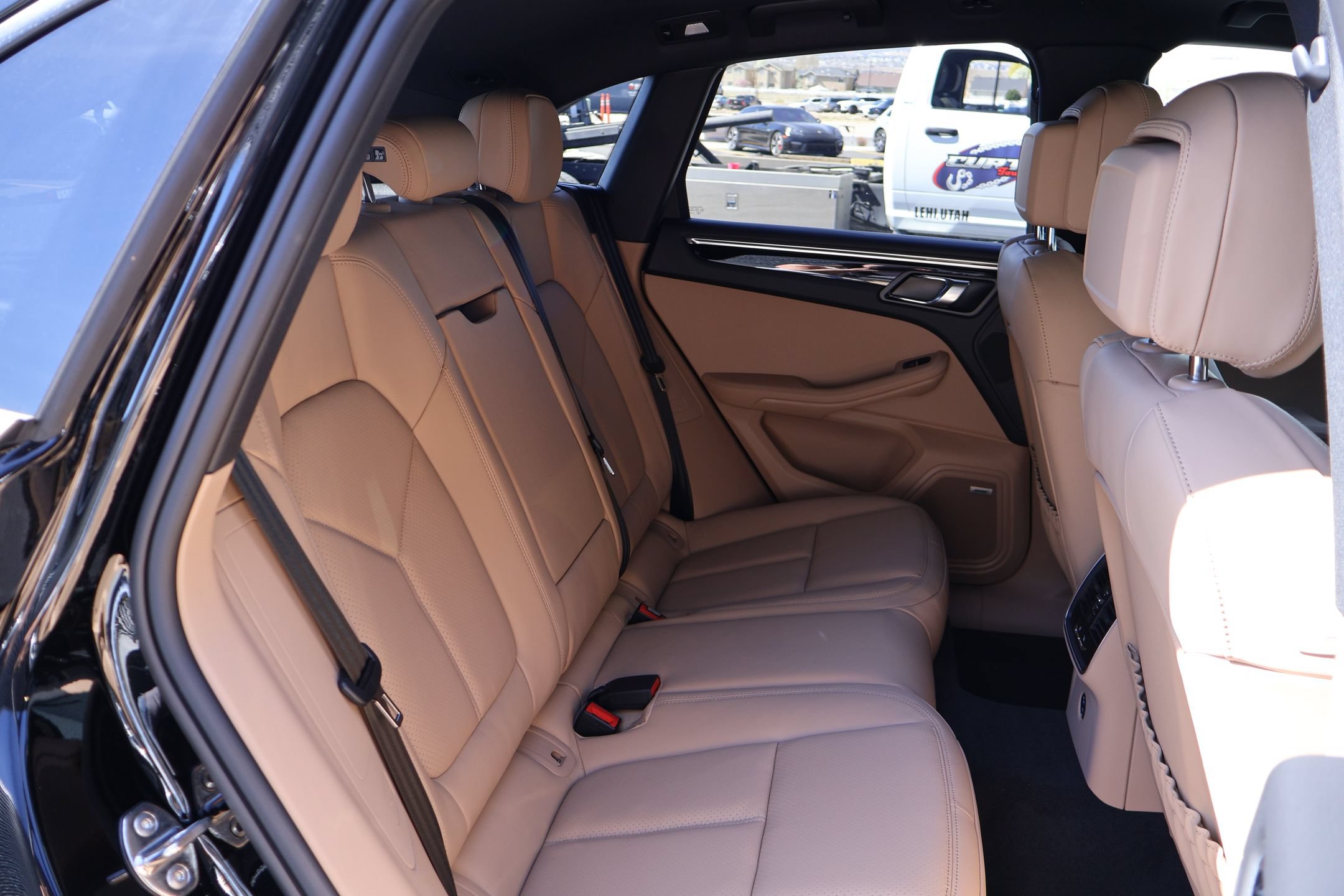 New 2026 Porsche Macan AWD/4WD image 25