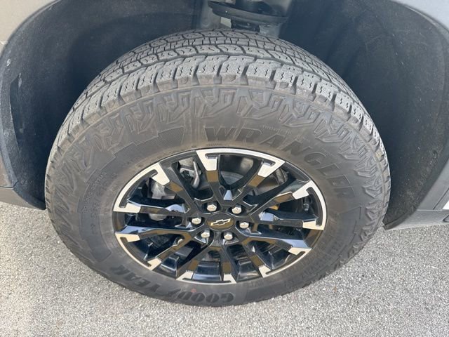 Used 2025 Chevrolet Traverse Z71 w/ Enhanced Driving Package image 8