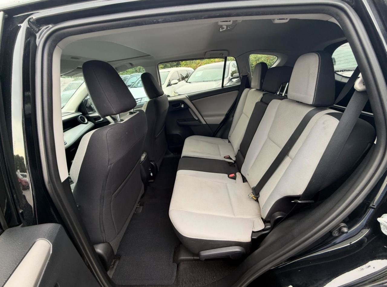 Used 2017 Toyota RAV4 XLE FWD image 26