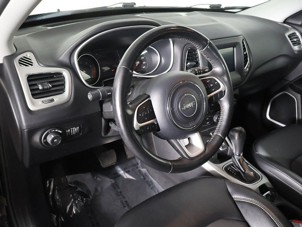 Used 2019 Jeep Compass Latitude w/ Cold Weather Group AWD/4WD image 23