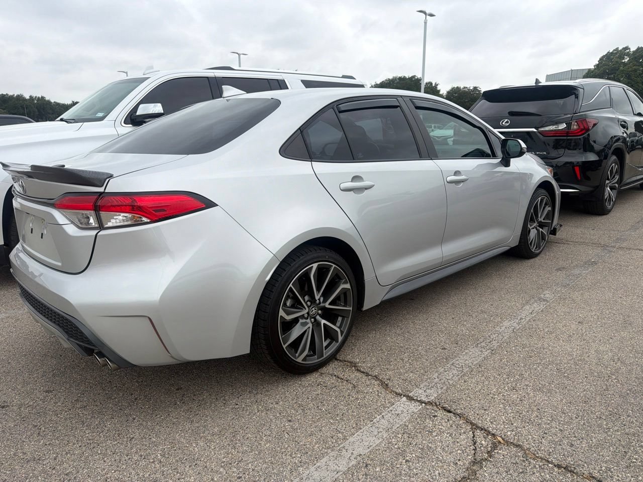 Used 2022 Toyota Corolla SE FWD image 3