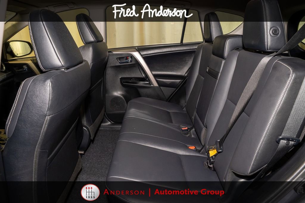 Used 2018 Toyota RAV4 Limited AWD/4WD image 8
