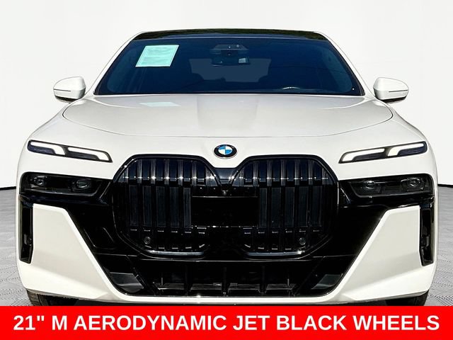 Used 2023 BMW 740i RWD image 2