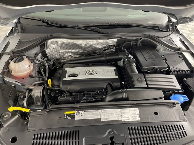 Used 2017 Volkswagen Tiguan SEL AWD/4WD image 23
