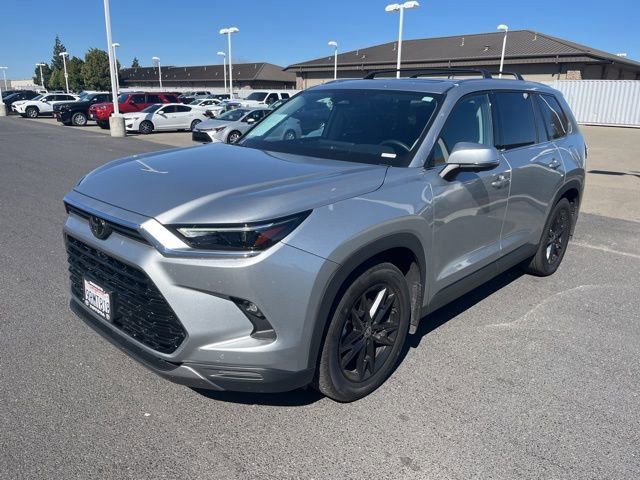 Used 2024 Toyota Grand Highlander Limited image 3