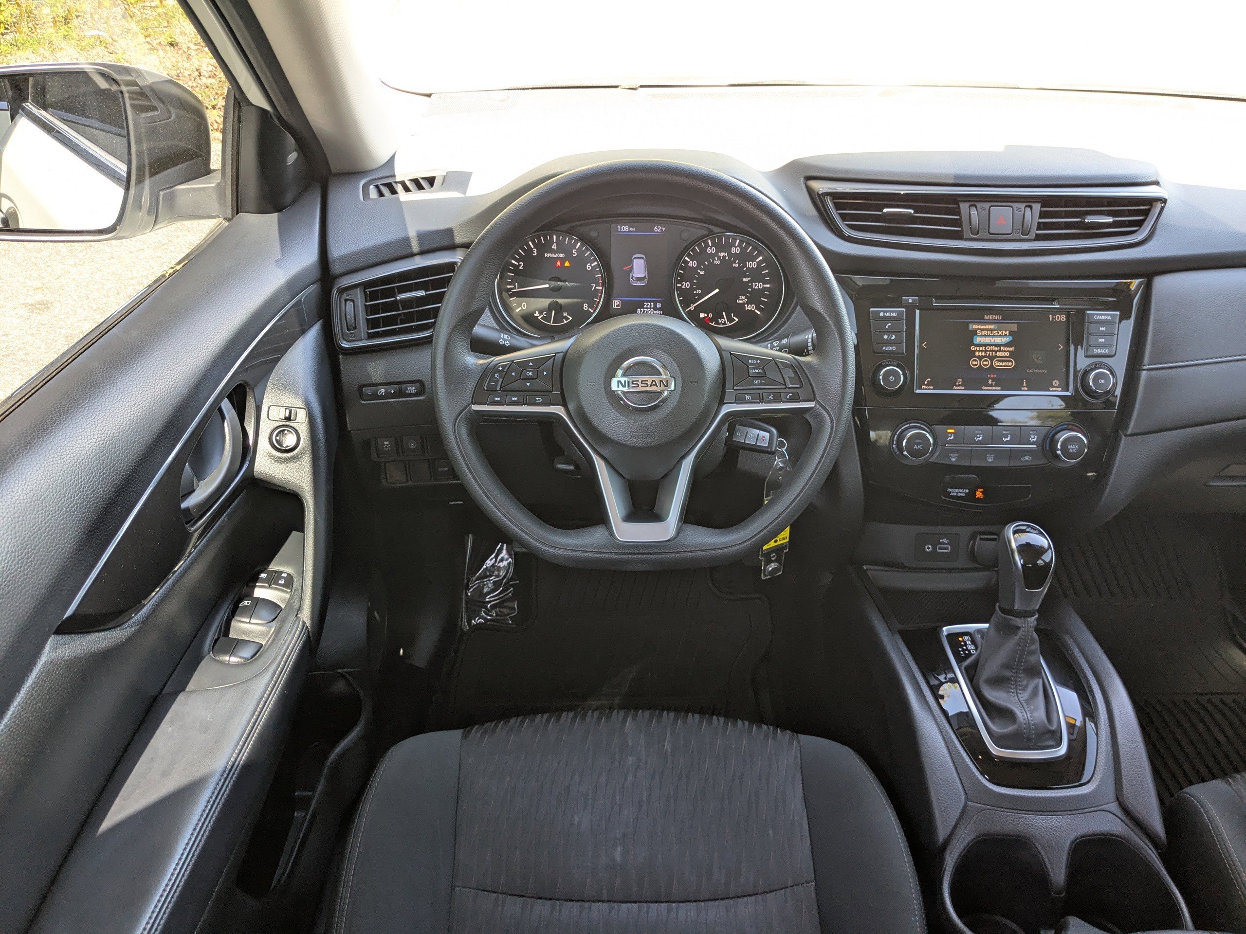 Used 2020 Nissan Rogue S image 15