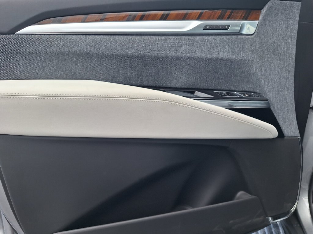New 2026 Cadillac Escalade Platinum Luxury AWD/4WD image 36