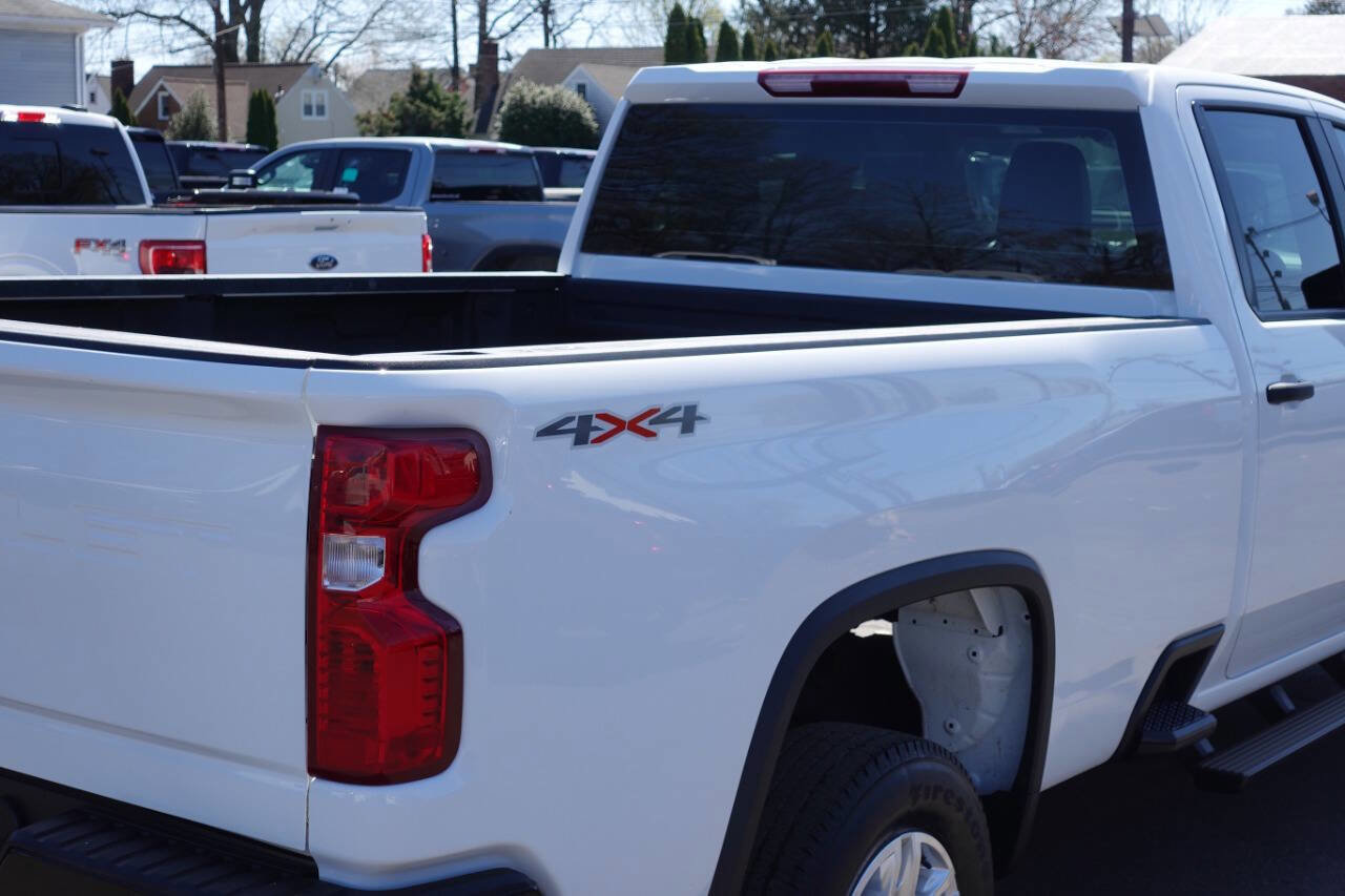 Used 2025 Chevrolet Silverado 2500 W/T AWD/4WD image 13