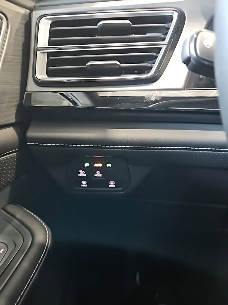 New 2026 Volkswagen Atlas Cross Sport SE image 34