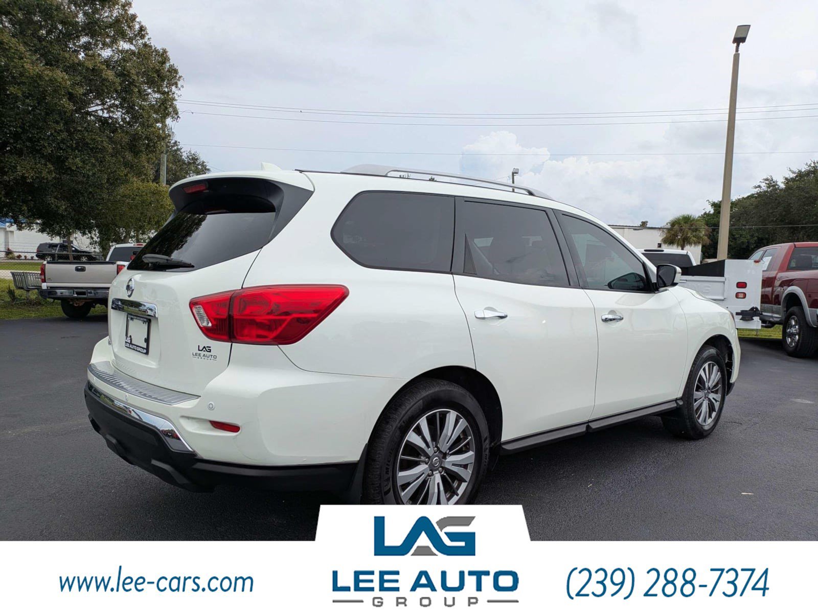 Used 2020 Nissan Pathfinder S FWD image 3