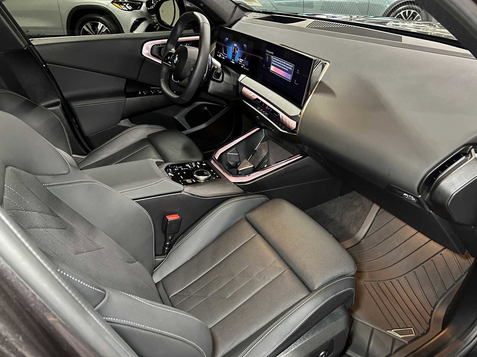 Used 2025 BMW X3 xDrive30i w/ Premium Package image 11