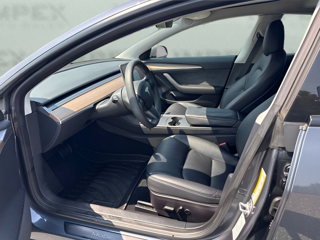 Used 2022 Tesla Model 3 RWD image 5