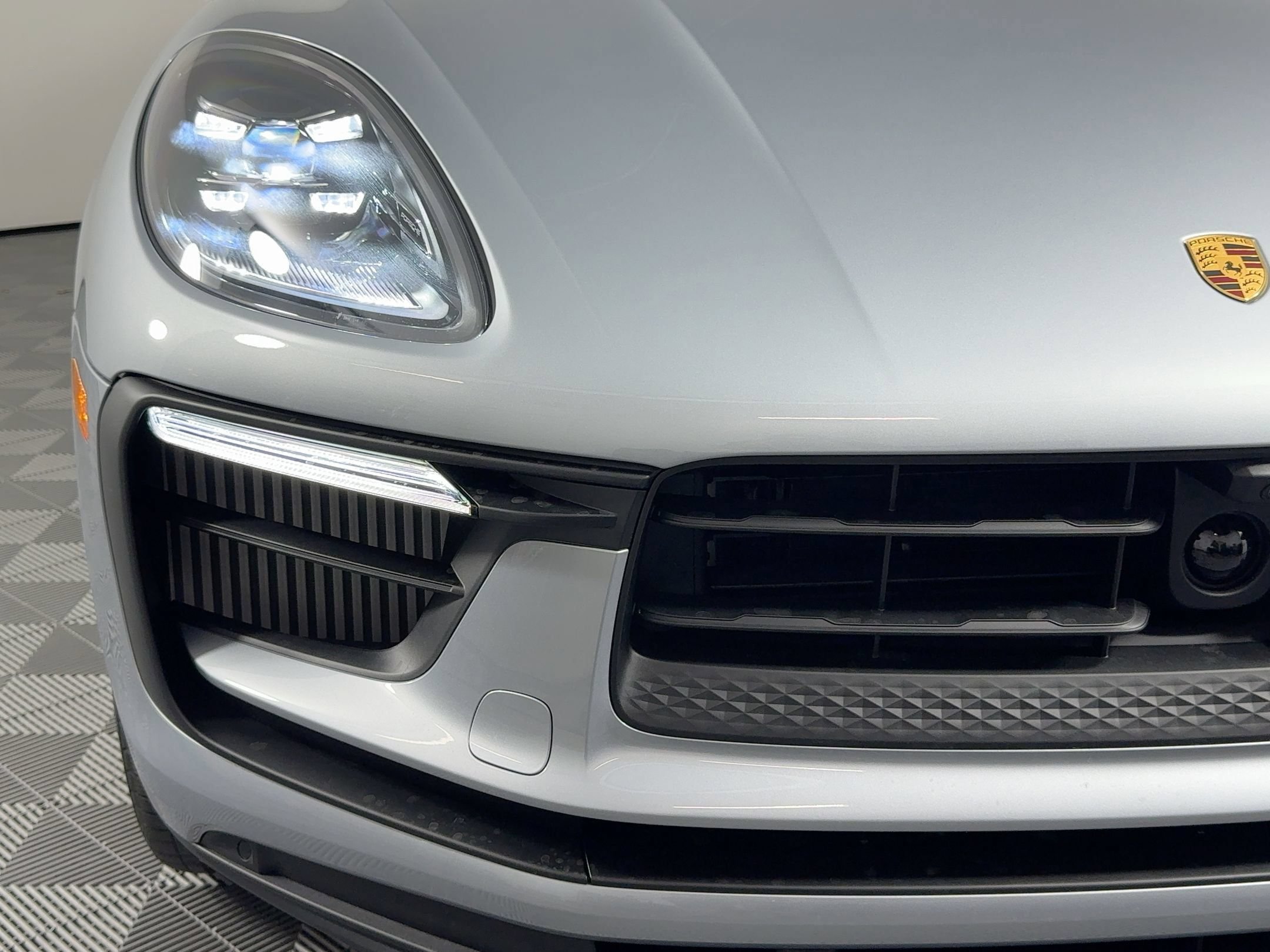 Certified 2026 Porsche Macan S AWD/4WD image 11