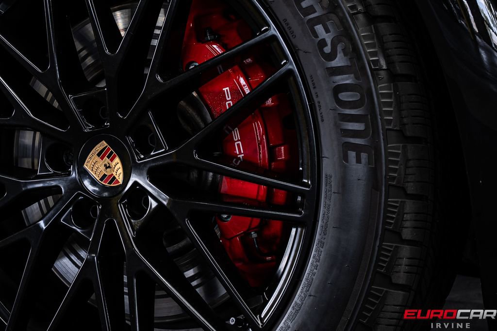 Used 2025 Porsche Cayenne GTS image 19