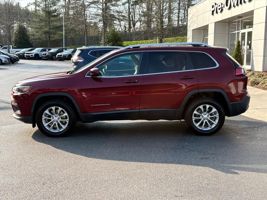 Used 2019 Jeep Cherokee Latitude w/ Popular Appearance Group image 3