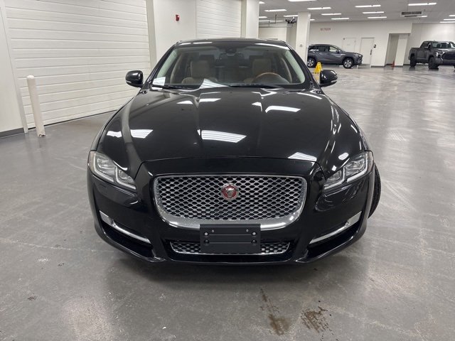Used 2016 Jaguar XJ L Portfolio image 2